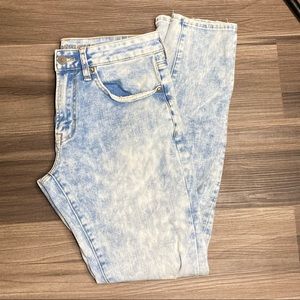 Men’s AMERICAN EAGLE acid wash slim taper jeans